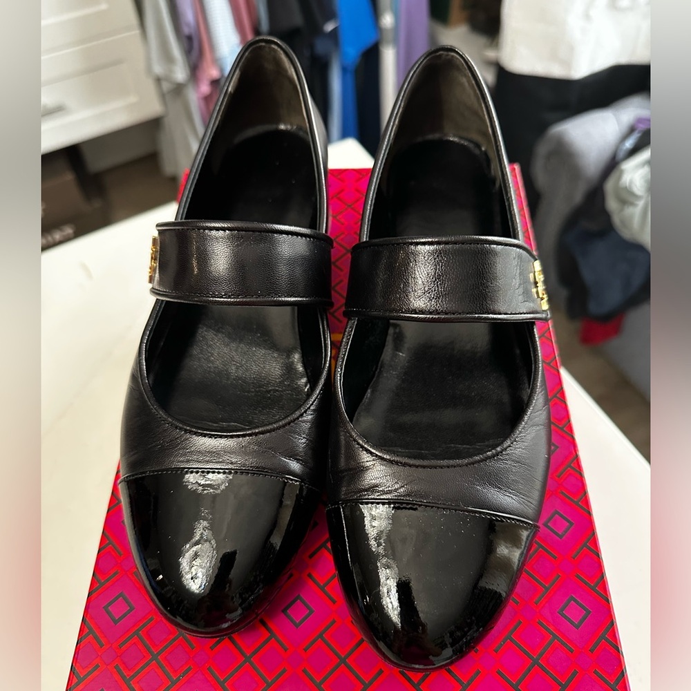 Tory Burch CAP-TOE MARY JANE